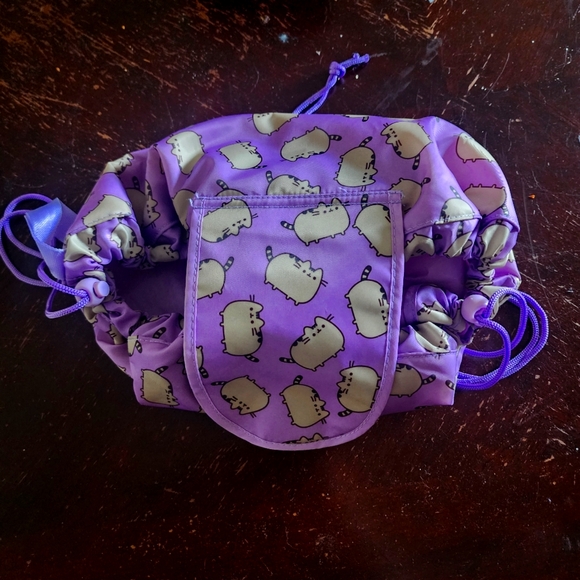 Pusheen Makeup/Travel Bag - Picture 1 of 2